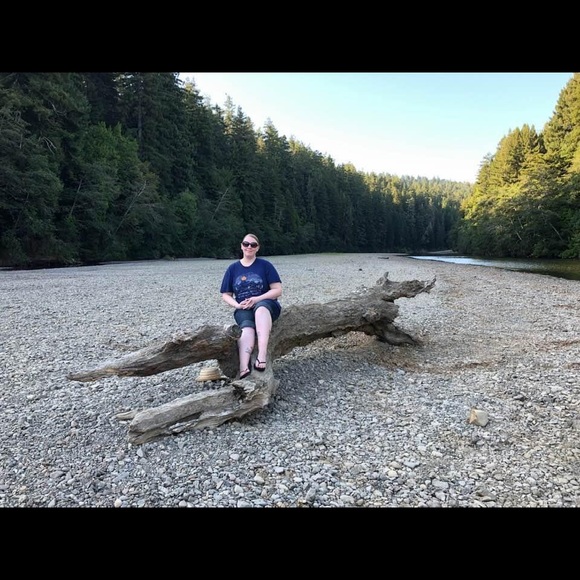 Meet your Posher, Sarah - Picture 1 of 1